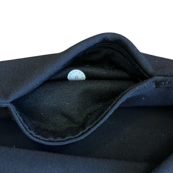 Lululemon Love Knot High Rise Capris Black Hidden Pocket Mesh Panels Size 6 - Picture 11 of 14